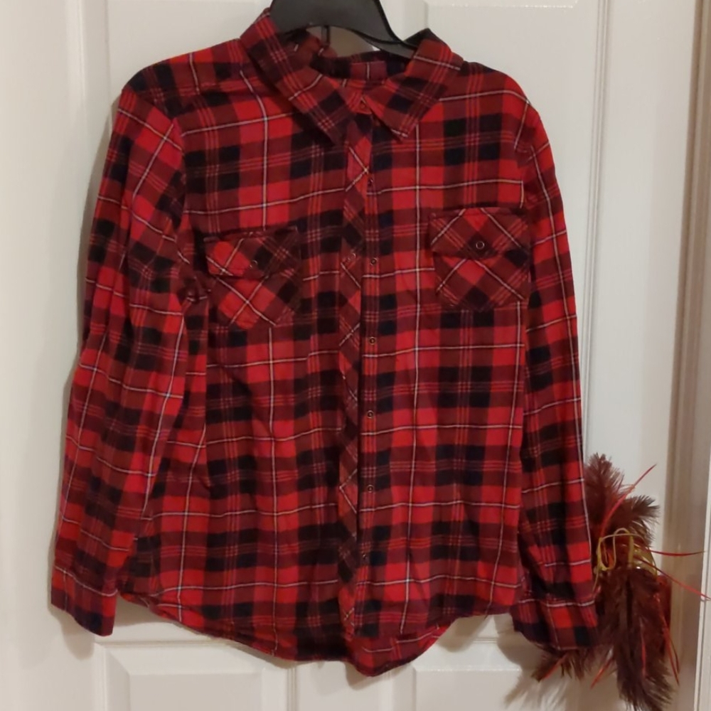 Women's flannel shirt